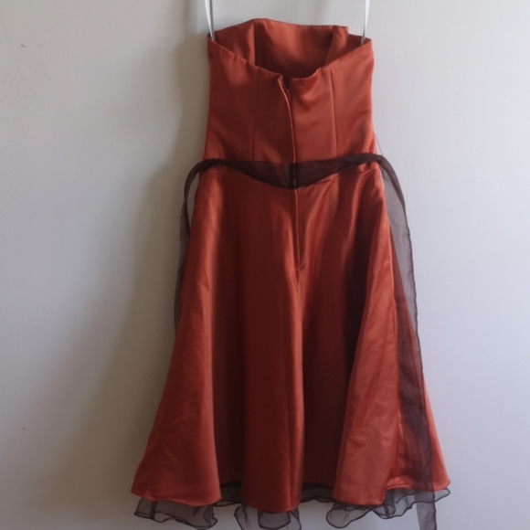 Dress - Picture 4 of 4